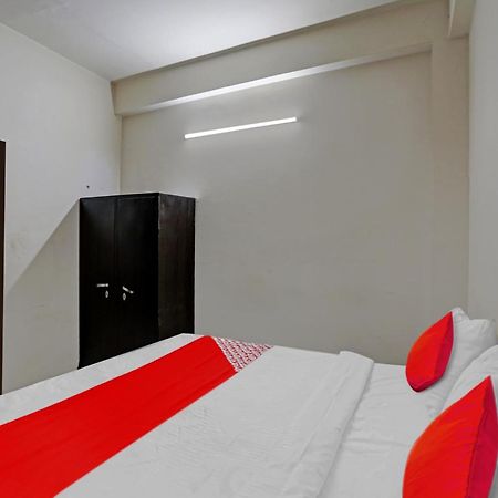 Hotel O Vrinda Residency Noida Bagian luar foto