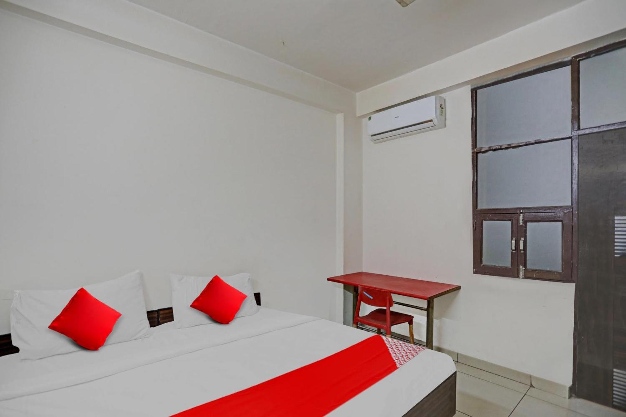 Hotel O Vrinda Residency Noida Bagian luar foto
