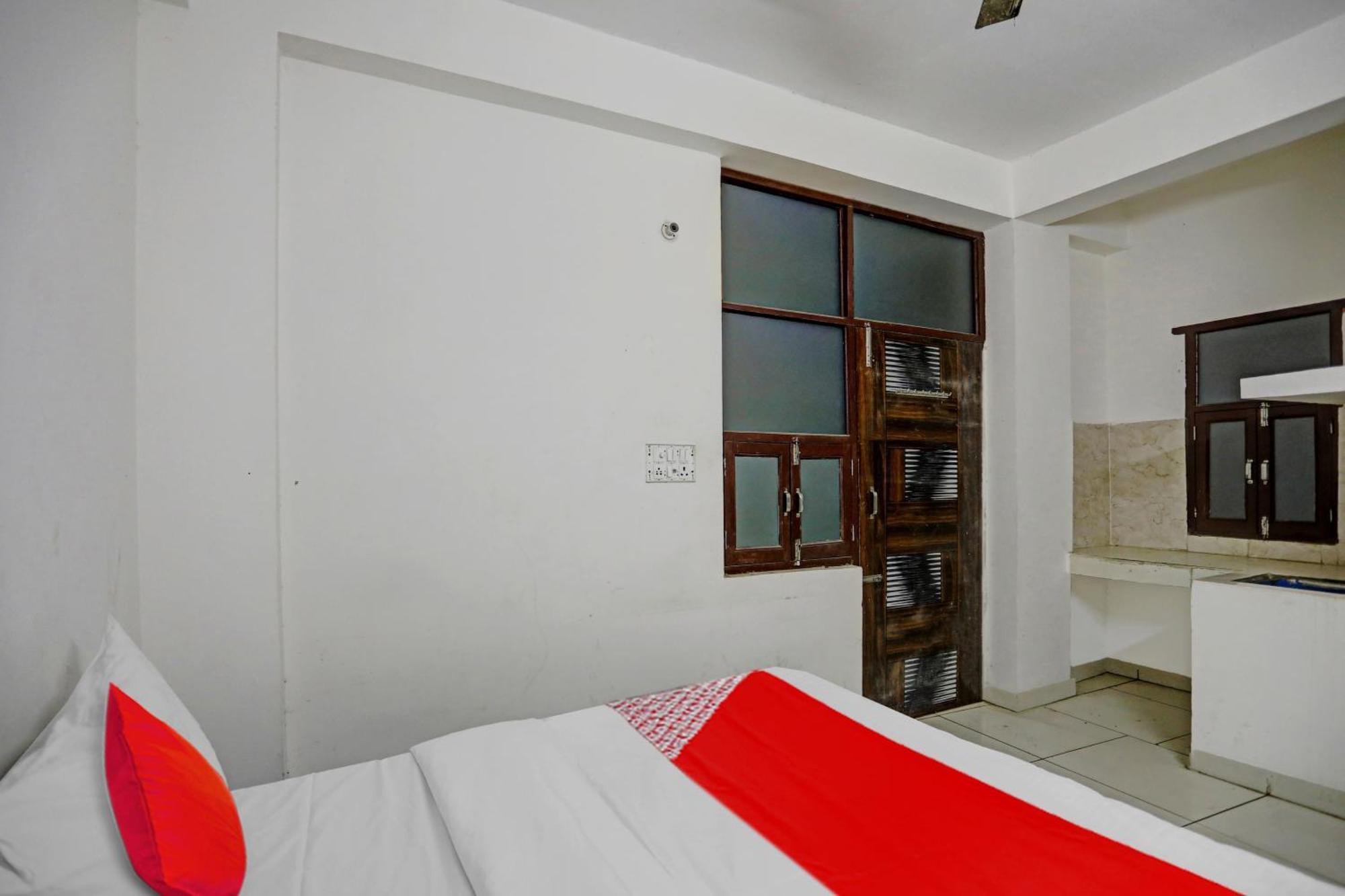 Hotel O Vrinda Residency Noida Bagian luar foto